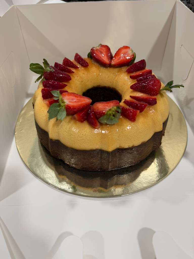 Strawberry Deluxe Chocoflan